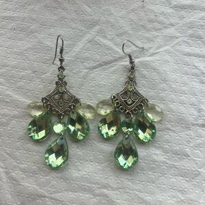 Vintage Silver toned chandelier dangle earrings with green teardrops